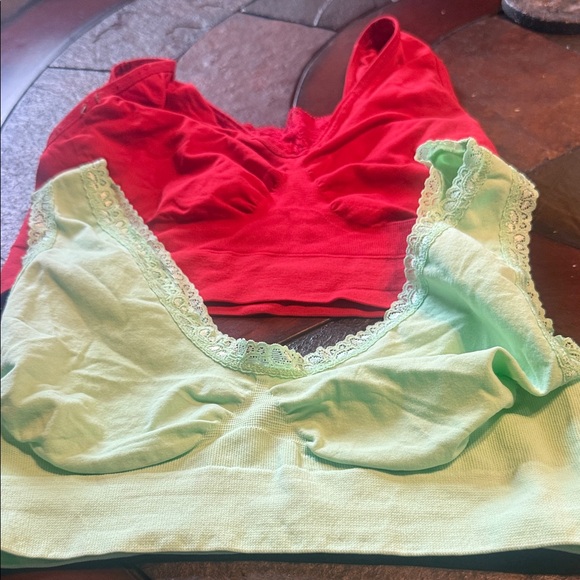 Accessories - Seamless Lace Trim Bralettes in Mint Green & Red